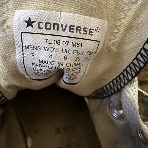 TWO pairs converse - Picture 3 of 3